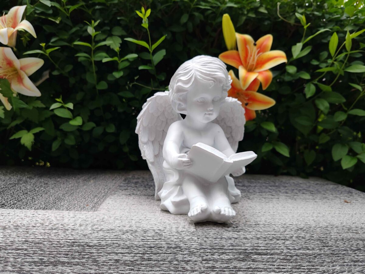 Figura andjeo beli