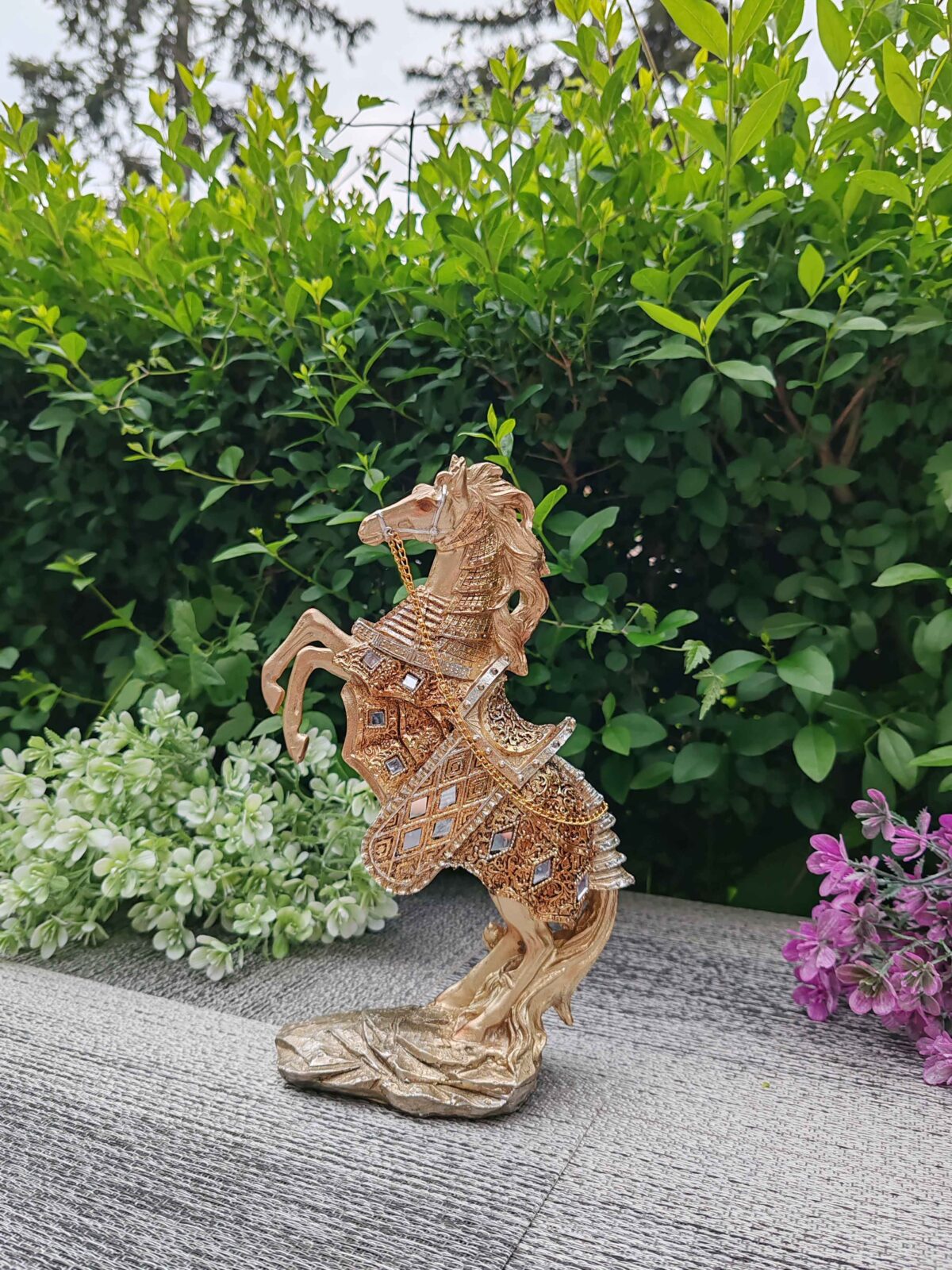 Figura konj