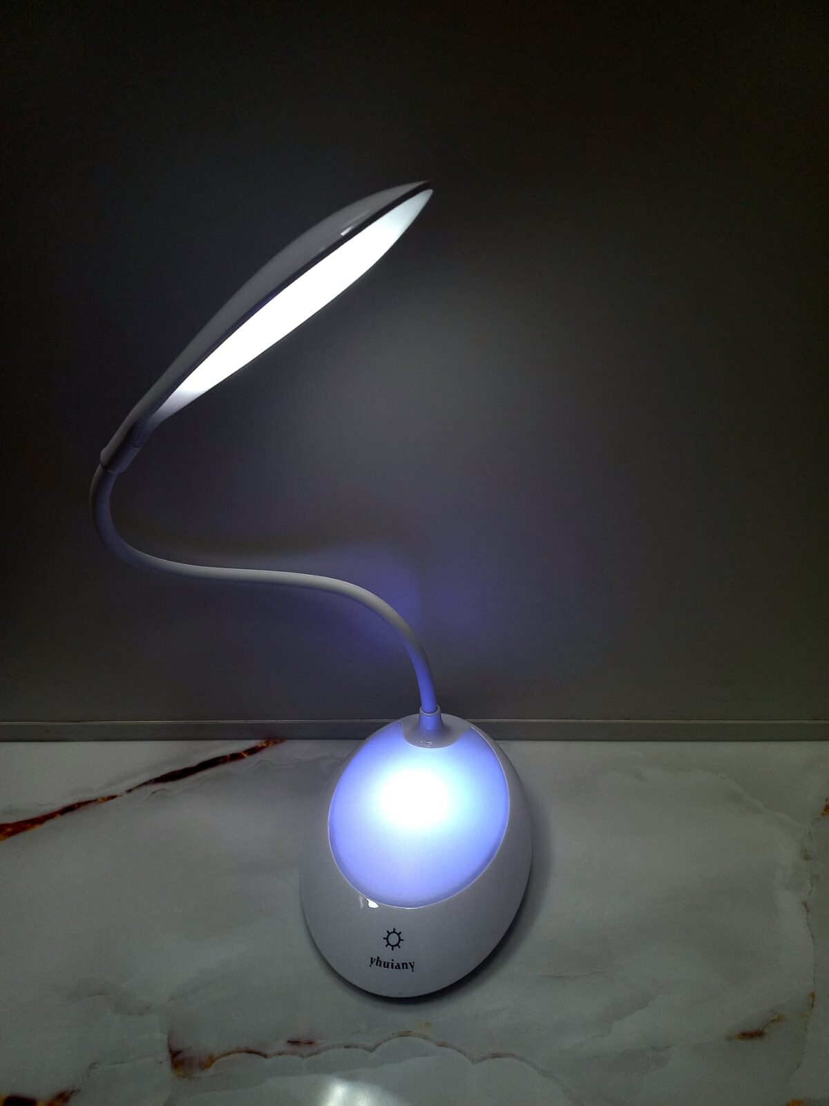 Stona savitljiva lampa
