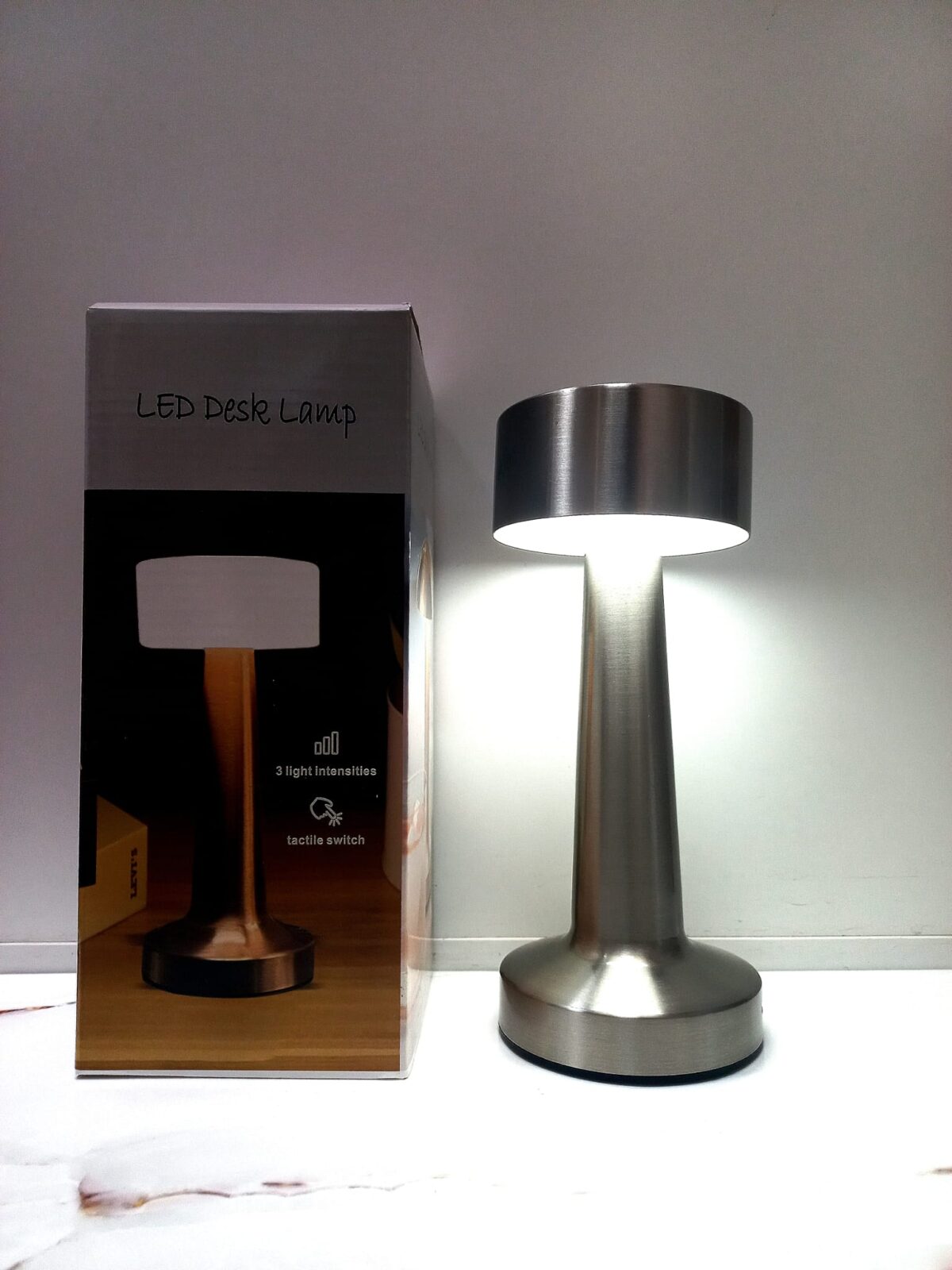 Bežična touch LAMPA