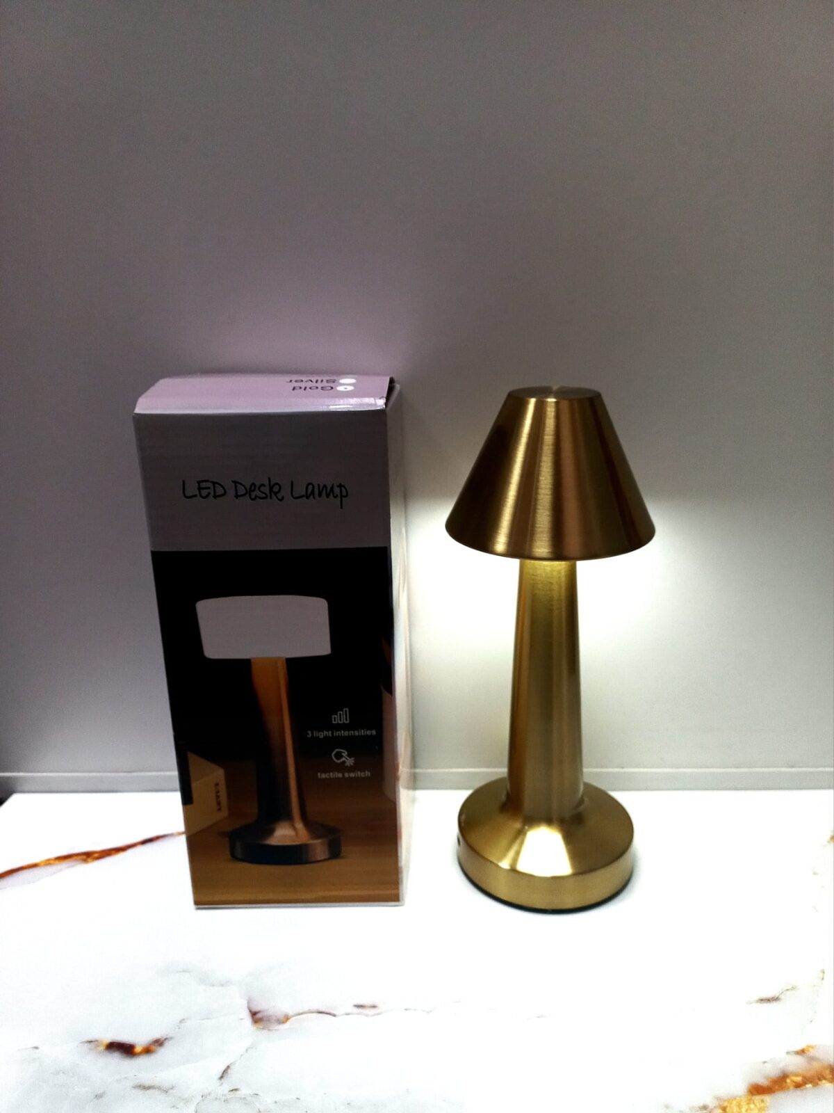Bežična touch LAMPA