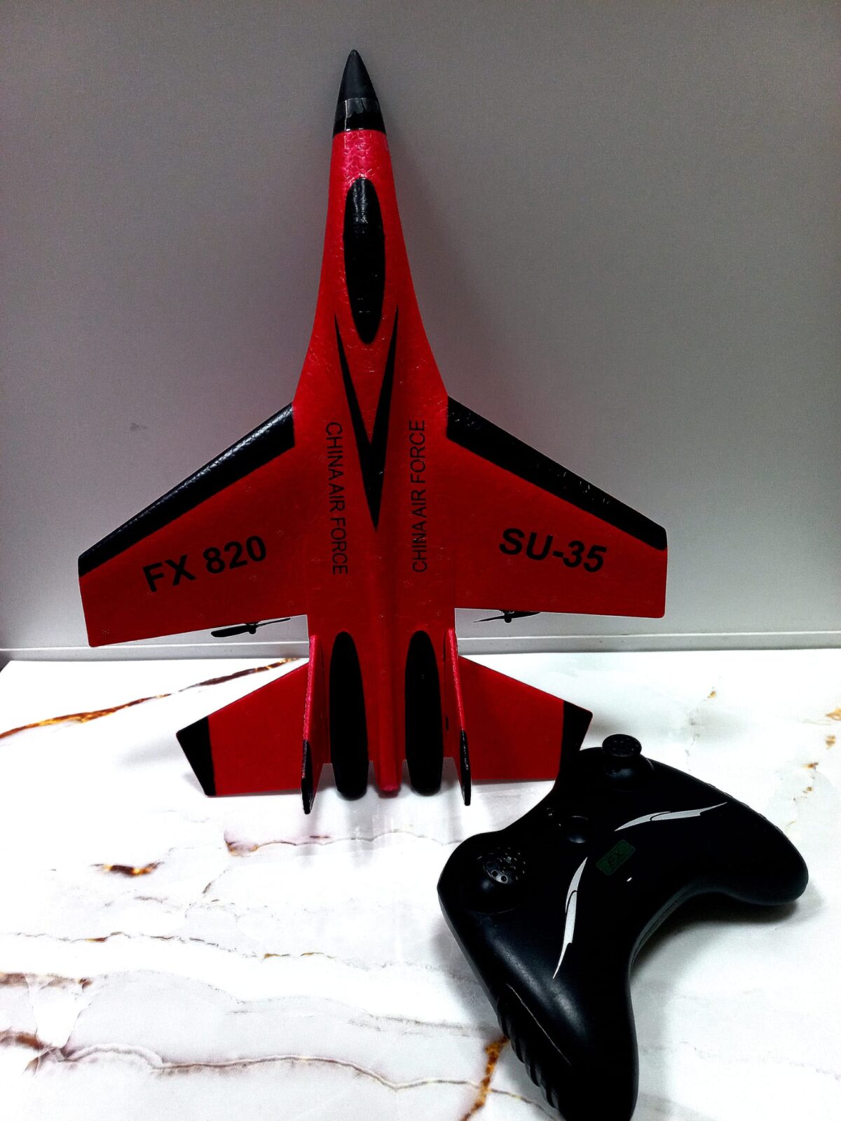 Avion na daljinski SU-35