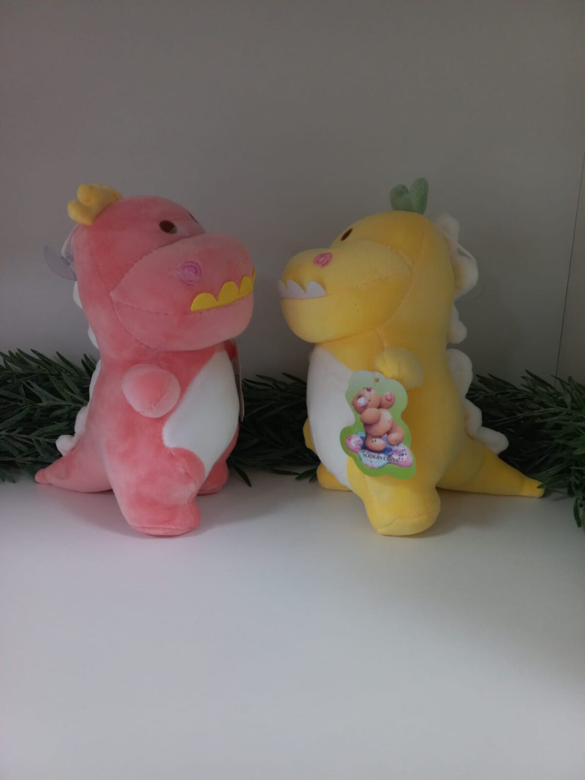 Plišani dinosaurus